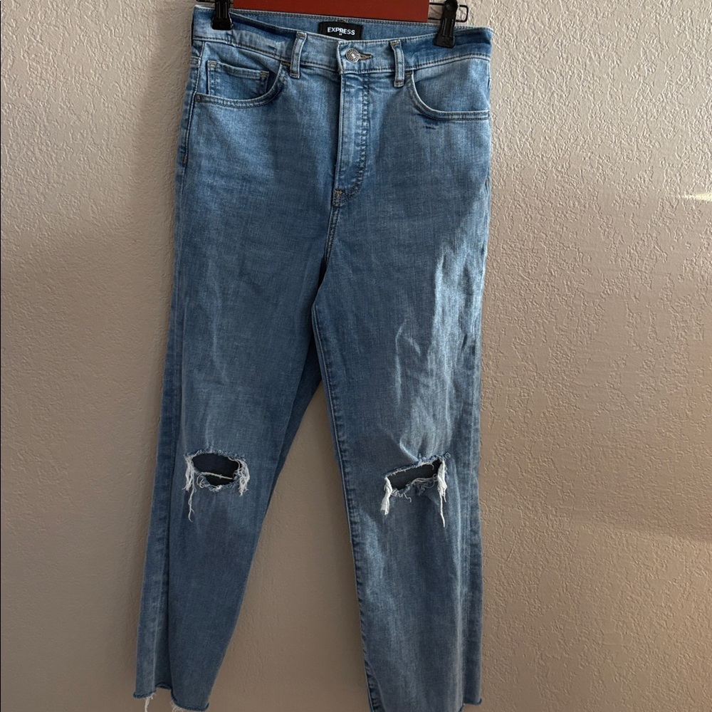 Express super High Rise Skinny Jeans 2R distressed